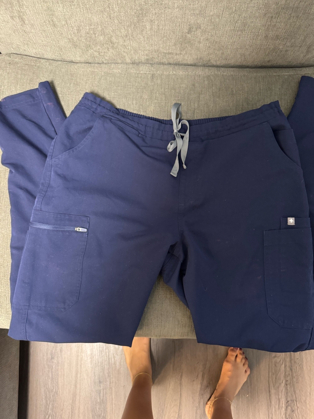FIGS women’s cargo scrub pants